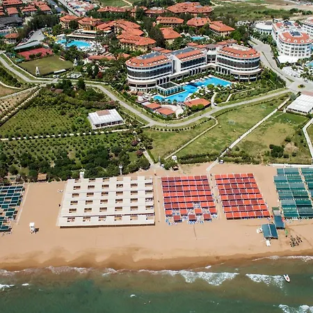 Üdülőközpont Alba 5*